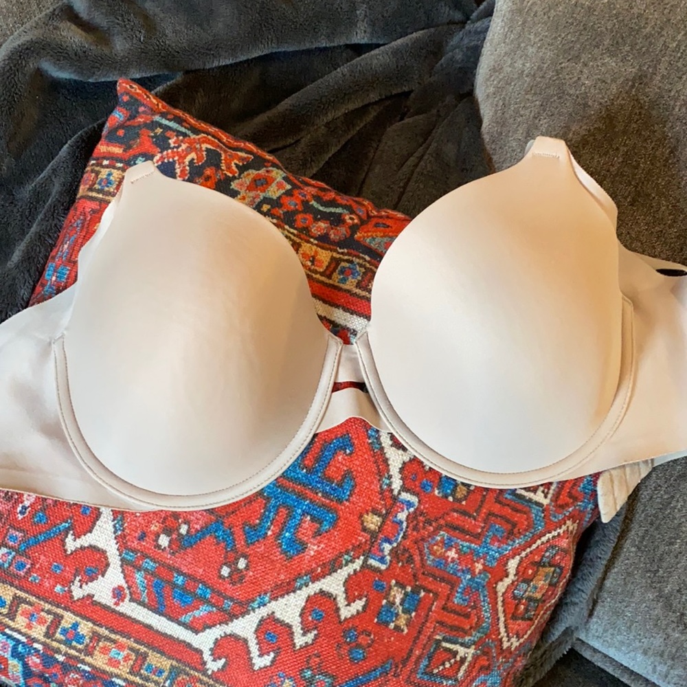Warner’s 40C under wire bra